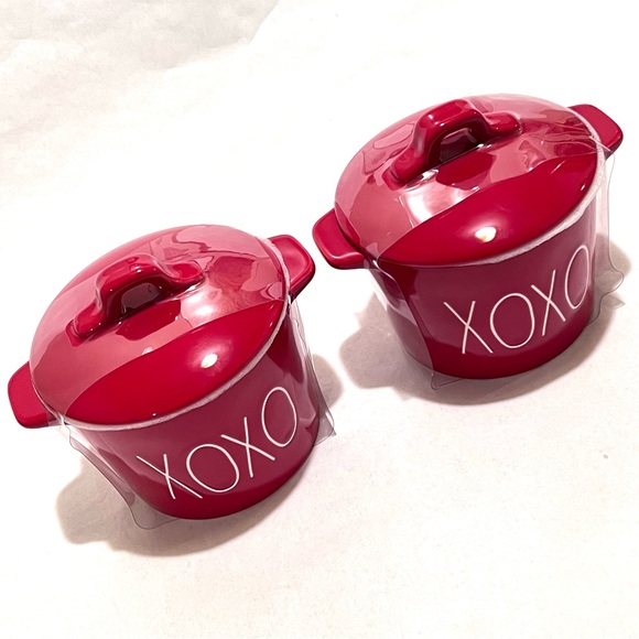 Rae Dunn Set of Two (2) XOXO Ceramic Mini Casserole Dishes in Red - Picture 1 of 9